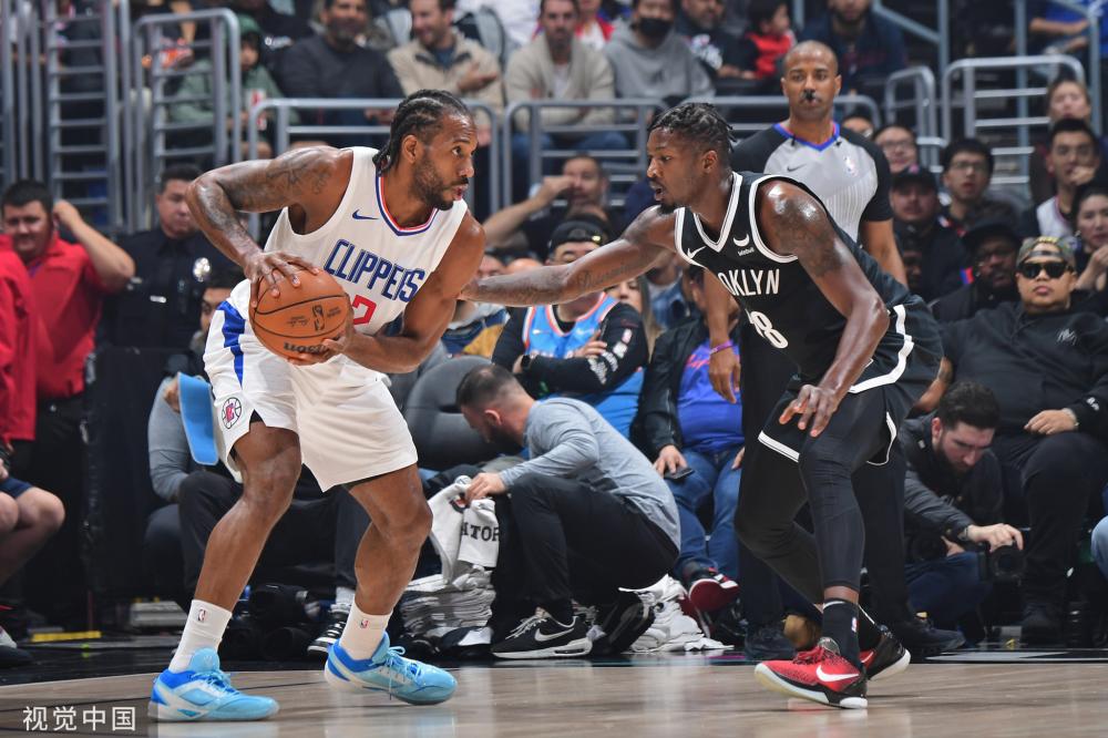 使他在防守 使他在防守