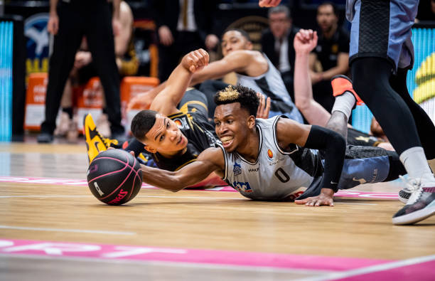 也对他们的 也对他们的